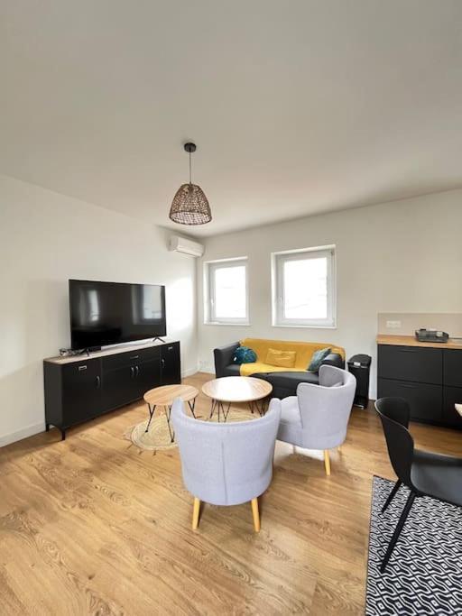 Banjul - Bel Appartement A Реймс Екстериор снимка